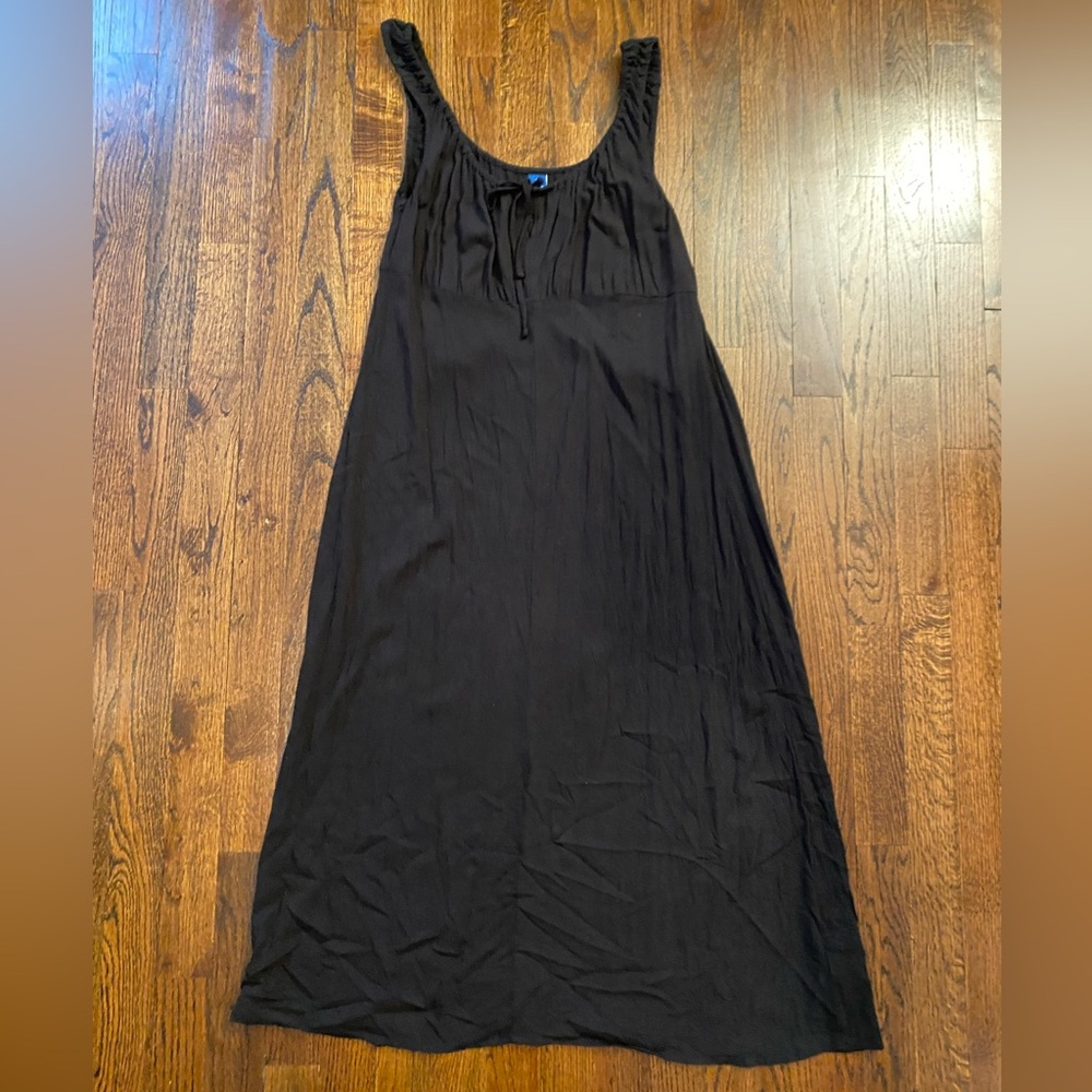 Black Sleeveless Midi Dress size M tie detail at bust empire waist lightweight